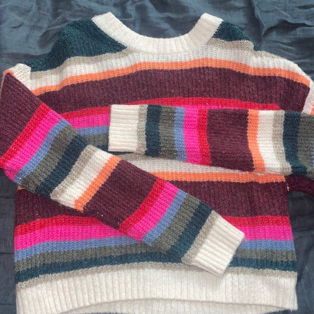 American Eagle. Size XS. Striped soft sweater